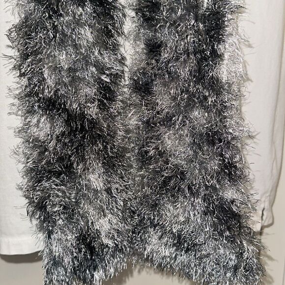Silvery gray winter magic scarf - Picture 2 of 4